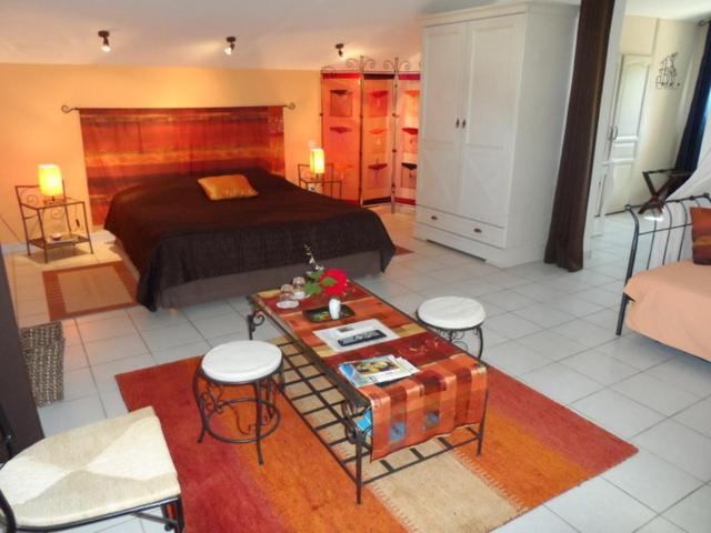 Chambres D'Hotes La Colombiere Colombiers  Ruang foto